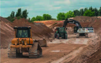 Travaux de terrassement de la future A104 au Mesnil-Amelot